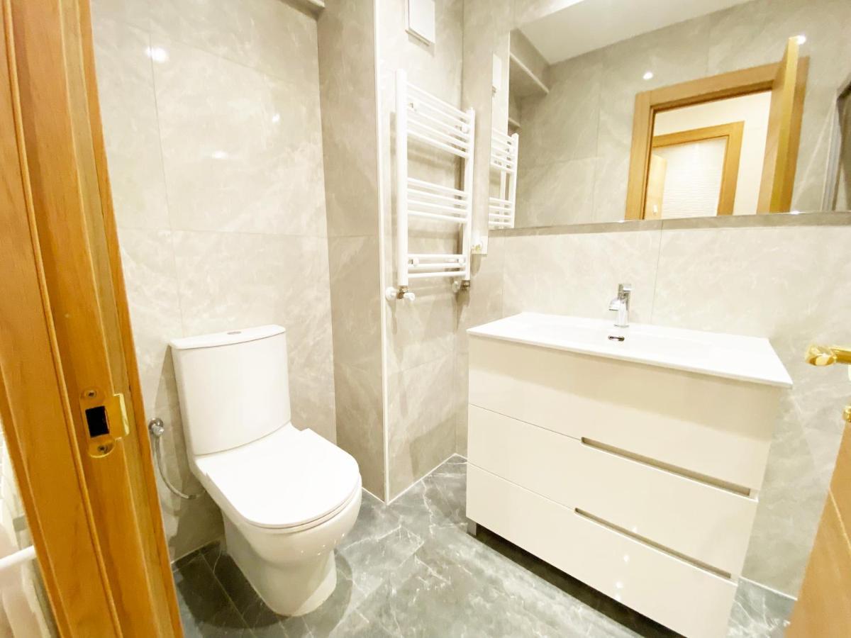Paradise Luxurious Flat, Free Parking, 3 Double Rooms, Terrace, Jacuzzi, Fully Renovated San Sebastian Buitenkant foto