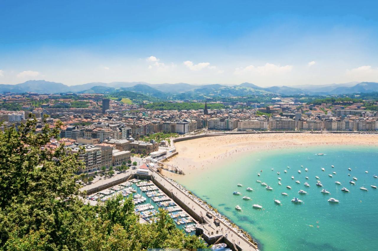 Paradise Luxurious Flat, Free Parking, 3 Double Rooms, Terrace, Jacuzzi, Fully Renovated San Sebastian Buitenkant foto