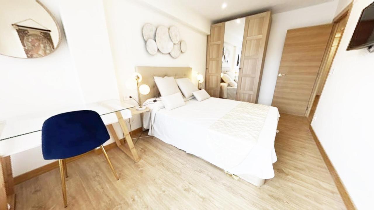 Paradise Luxurious Flat, Free Parking, 3 Double Rooms, Terrace, Jacuzzi, Fully Renovated San Sebastian Buitenkant foto